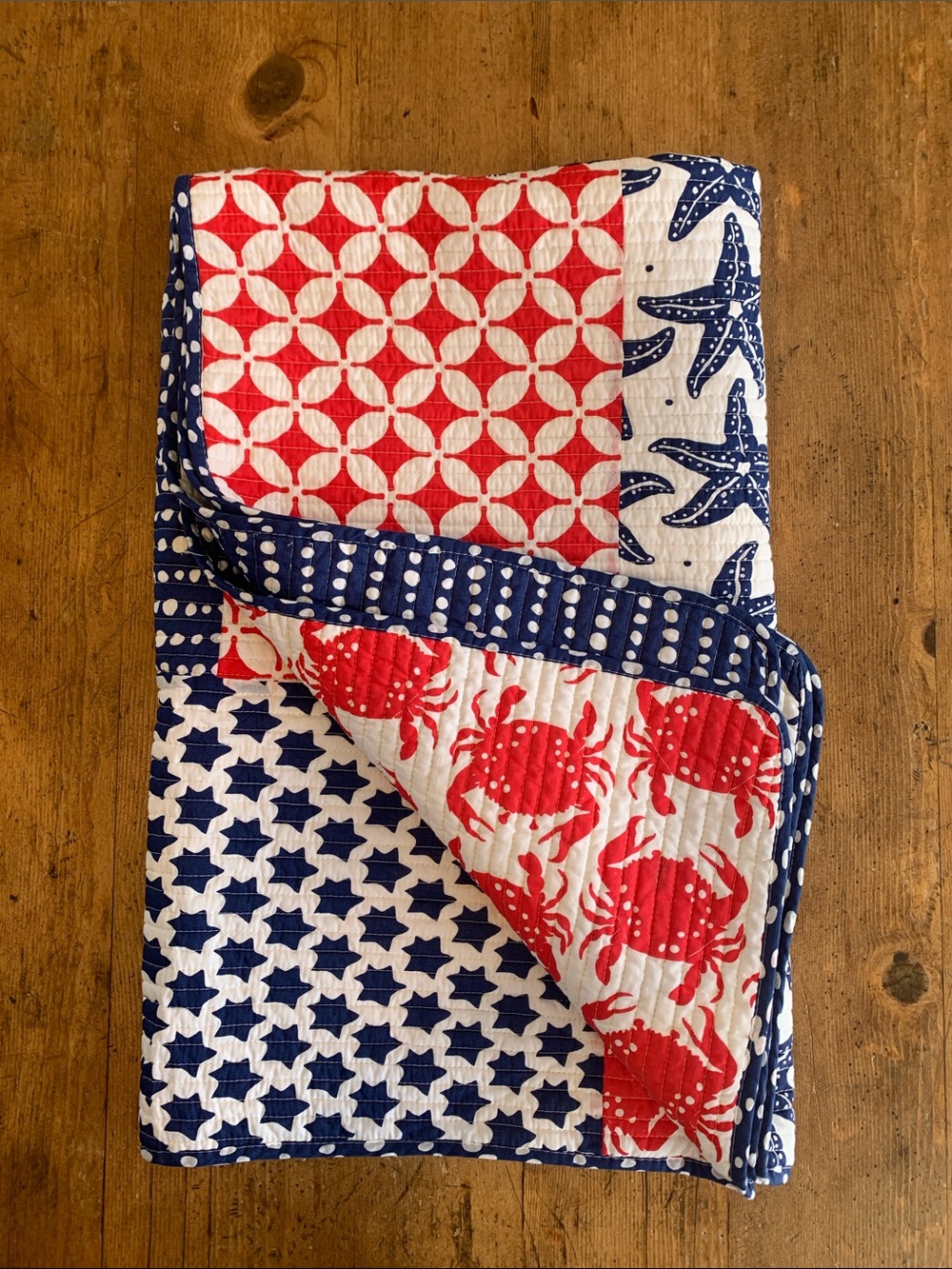 Cotton Red & Navy Starfish & Crab Quilted Throw Blanket